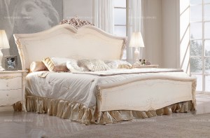 Белая итальянская кровать Vittoria с деревянным изголовьем, пр-во Antonelli Moravio