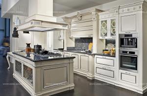 Bamax_-_elite-contemporary-kitchen-Venezia-white-with-silver-foil_01.jpg