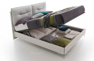 Современная  итальянская кровать Rey FELIS