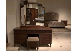 Классический туалетный столик с зеркалом и пуфом(MK-6831-DNS	)– купить в интернет-магазине ЦЕНТР мебели РИМ