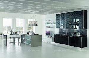 stosa-cucine-2-walls-kitchen-brillant-007-black-glass-with-flower-decor-italy_02.jpg