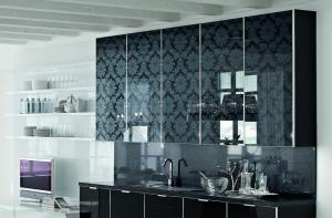 stosa-cucine-2-walls-kitchen-brillant-007-black-glass-with-flower-decor-italy_05.jpg