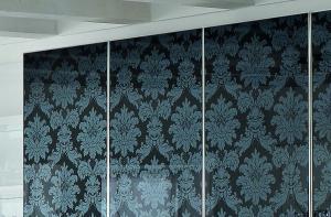 stosa-cucine-2-walls-kitchen-brillant-007-black-glass-with-flower-decor-italy_06.jpg